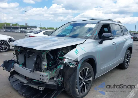 2022 Toyota Highlander Xse z USA, uszkodzony, nr VIN 5TDLZRBHXNS240560